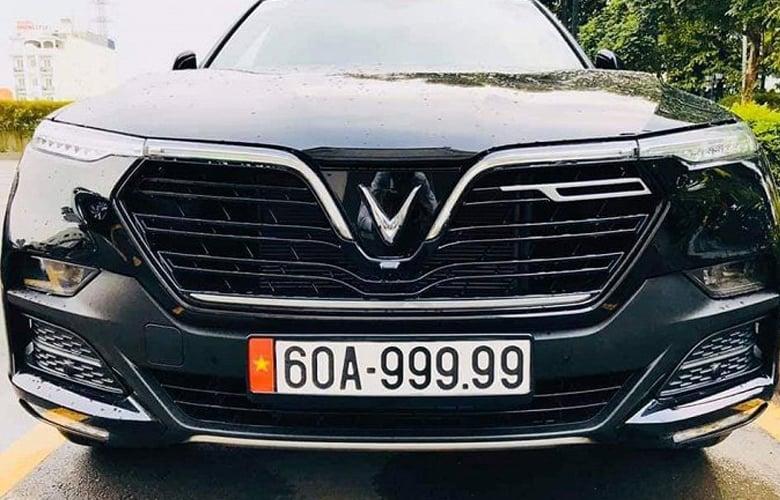 Xe Vinfast có biển số ngũ linh 999.99. (Ảnh: anycar).