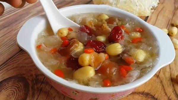 chè nấm tuyết hạt sen