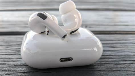 Người d&ugrave;ng cần l&agrave;m thế n&agrave;o khi AirPods bị thất lạc