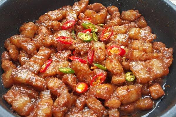 Cách làm thịt kho mắm ruốc ngon như ngoài hàng chỉ với một nguyên liệu đơn giản