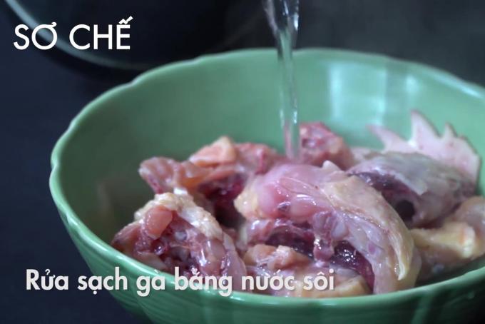 Lẩu gà thuốc bắc